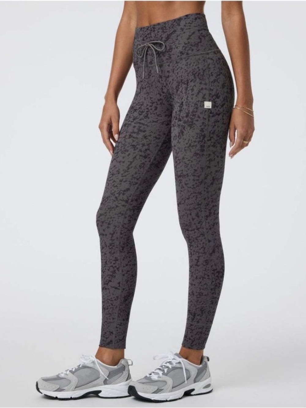 Vuori Daily 7/8 Leggings - Chia Stucco - Size XL